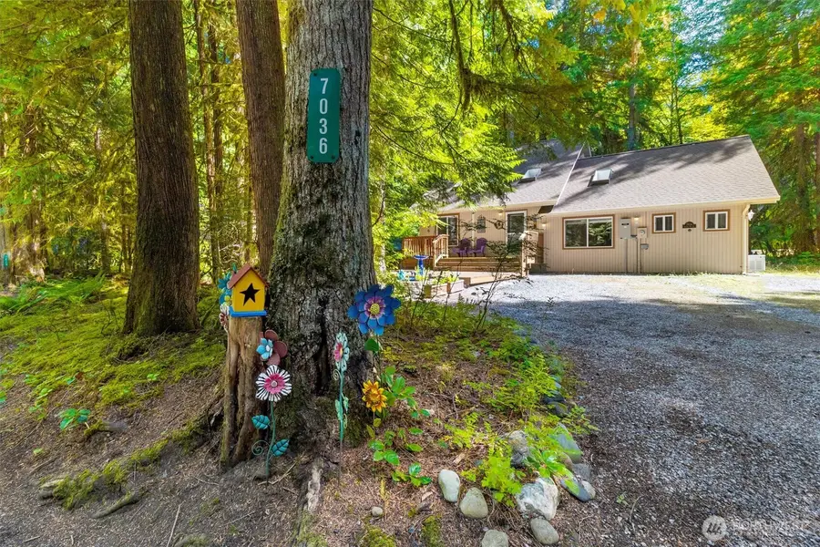 7036 Rainier Way, Glacier, WA 98244 - Image #2