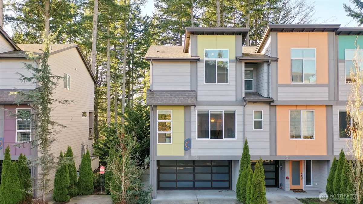 13724 Ash Way #C1, Everett, WA 98204 - Image #1