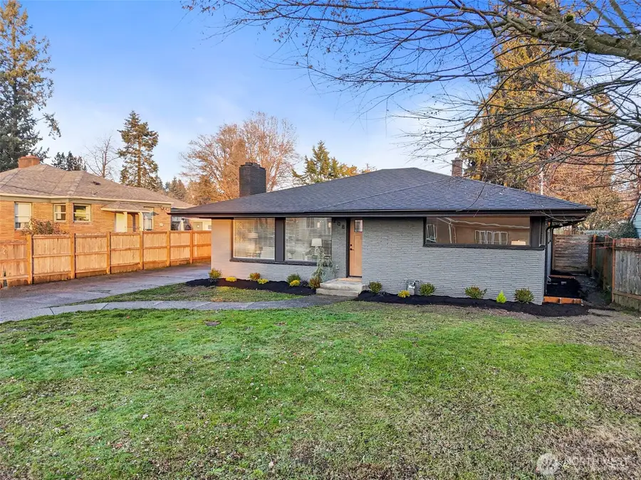 208 J Street Ne, Auburn, WA 98002 - Image #2