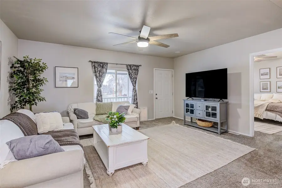 424 S Central Avenue, Waterville, WA 98858 - Image #2