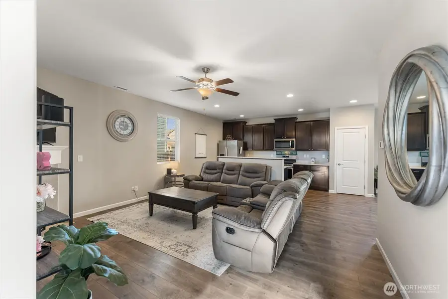 603 Bondgard Avenue E, Enumclaw, WA 98022 - Image #3