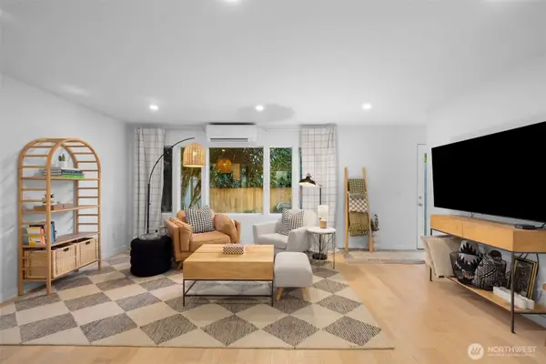 1519 5th Avenue W #2, Seattle, WA 98119