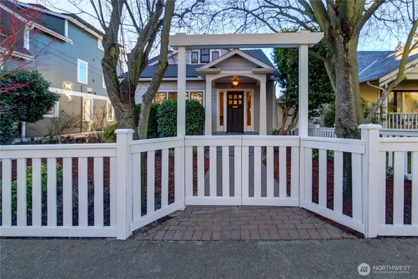 1611 10th Avenue W, Seattle, WA 98119