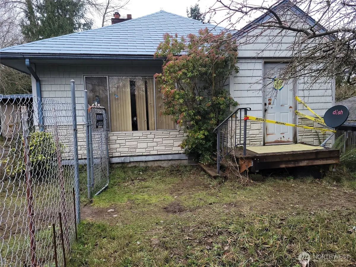 13715 45th Avenue S, Tukwila, WA 98168 - Image #1