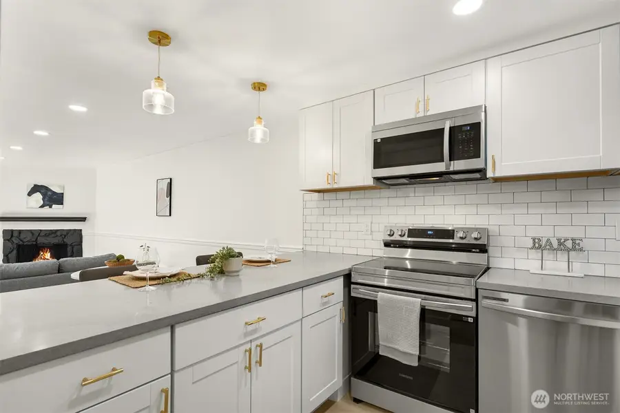 14527 NE 40th Street #G104, Bellevue, WA 98007 - Image #2