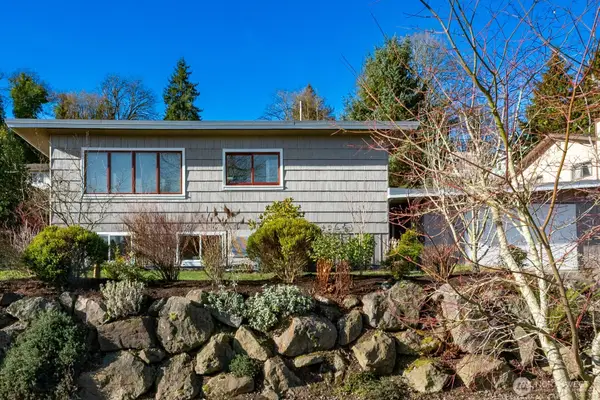 5537 32nd Avenue S, Seattle, WA 98118