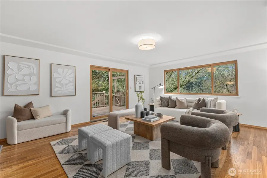 20330 Burke Avenue N, Shoreline, WA 98133 - Image #2