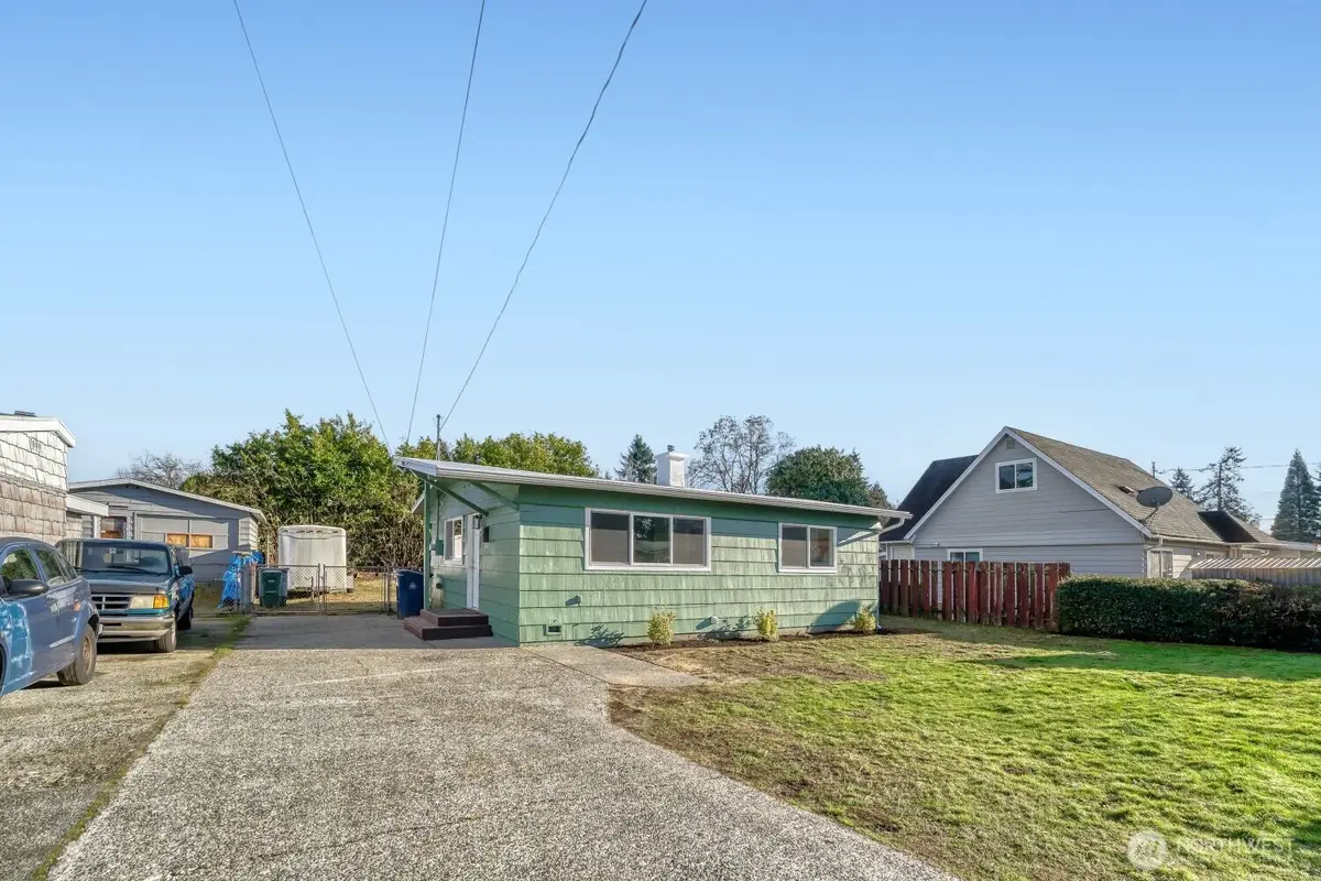 98056 768 Dayton Avenue Ne, Renton, WA 98056 - Image #1