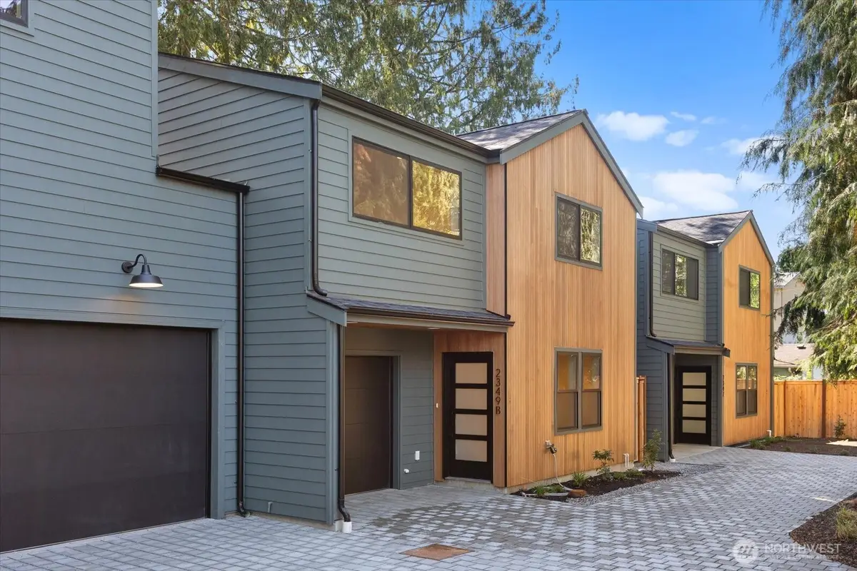 2349 NE 127th Street, Seattle, WA 98125 - Image #1