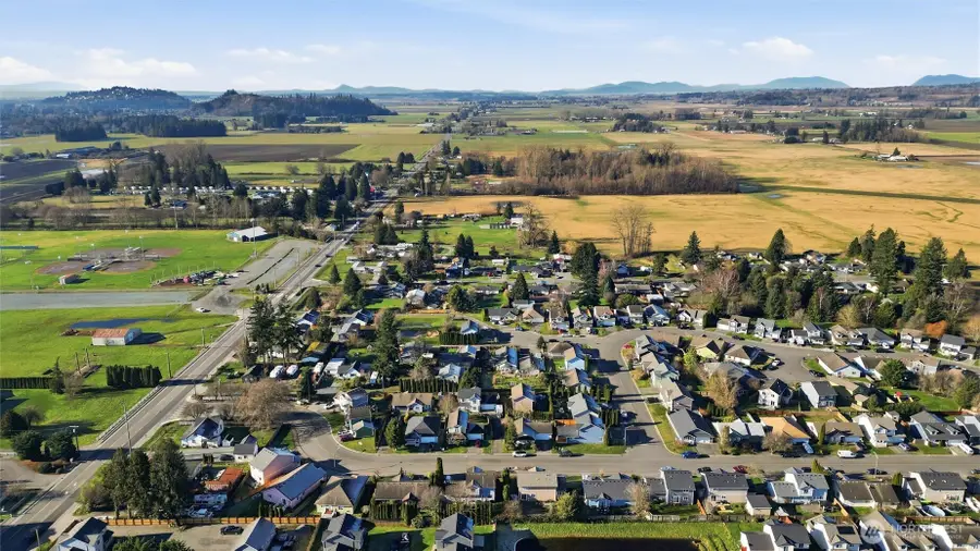 409 Spring Lane, Sedro Woolley, WA 98284 - Image #2