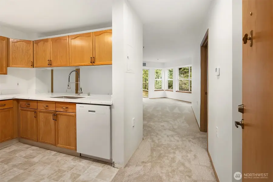 1750 152nd Avenue Ne #E311, Bellevue, WA 98007 - Image #2