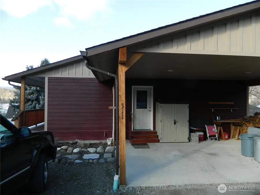 311 Tonasket Avenue, Tonasket, WA 98855 - Image #3