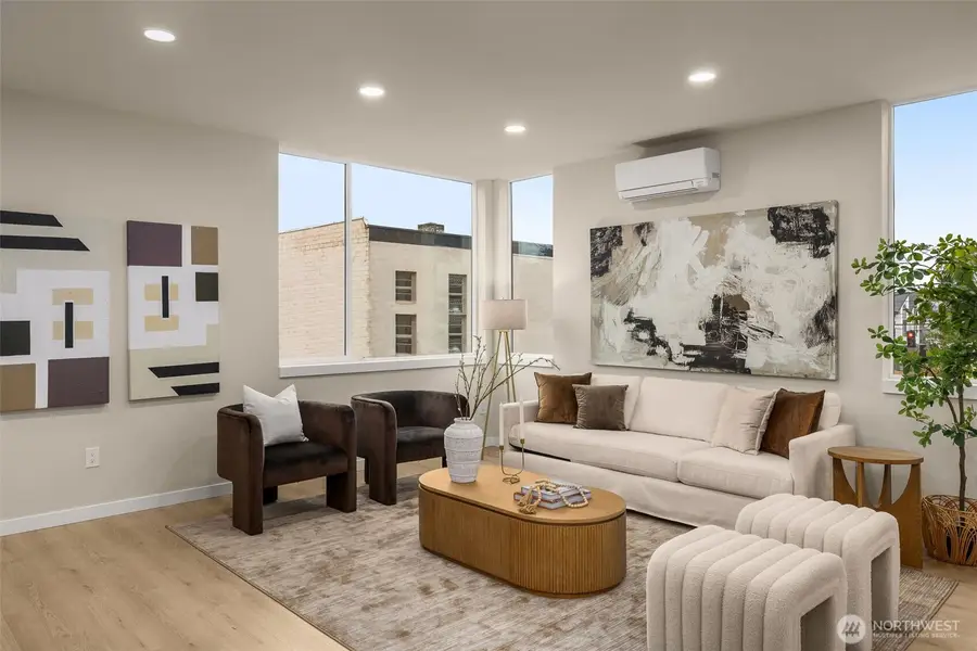 1014 NE 70th Street, Seattle, WA 98115 - Image #2