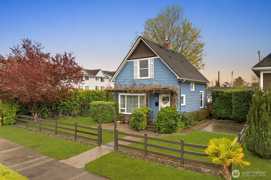 1801 Rockefeller Avenue, Everett, WA 98201 - #2