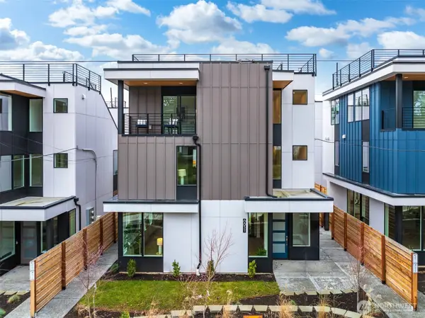 8831 Wallingford Avenue N, Seattle, WA 98103