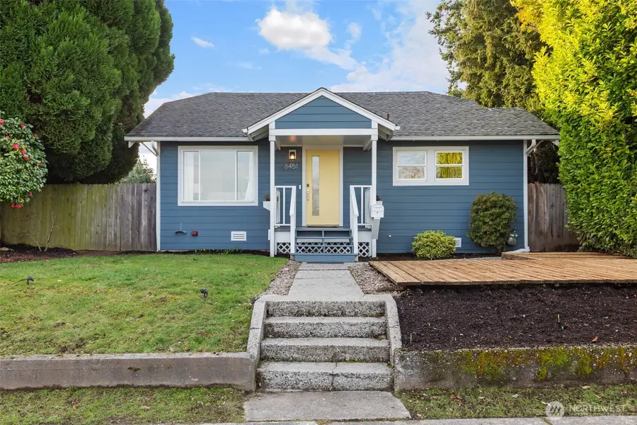 8451 30th Avenue Sw, Seattle, WA 98126 - Image #2