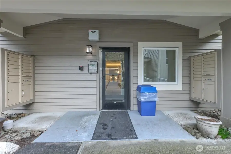 12631 NE 9th Place #C305, Bellevue, WA 98005 - Image #3