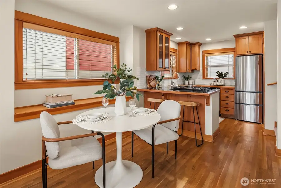 6537 34th Avenue Sw, Seattle, WA 98126 - Image #3