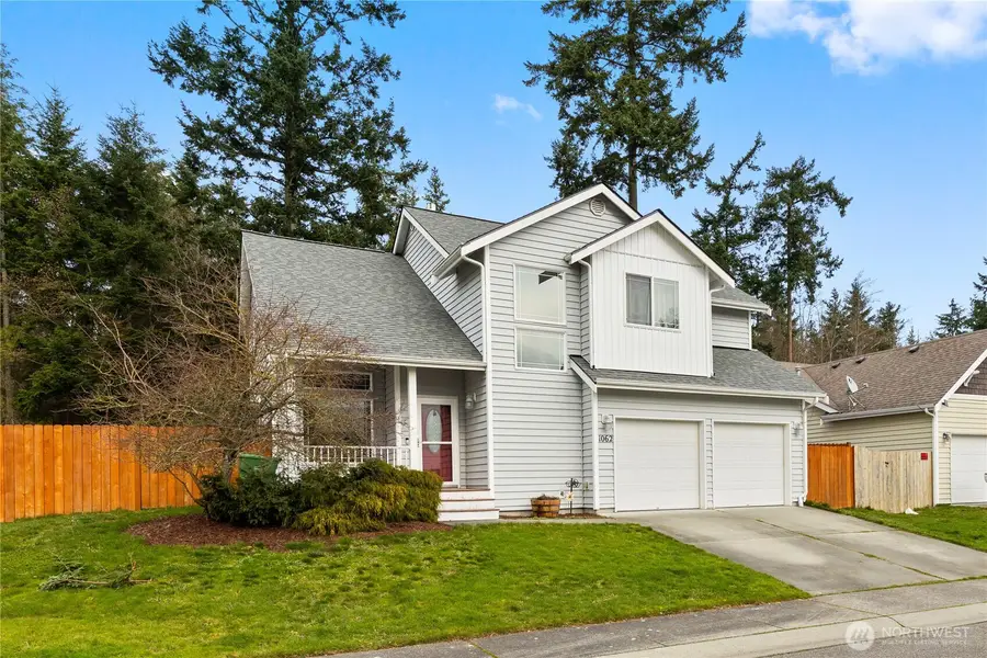 1062 NW Redwing Drive, Oak Harbor, WA 98277 - Image #2