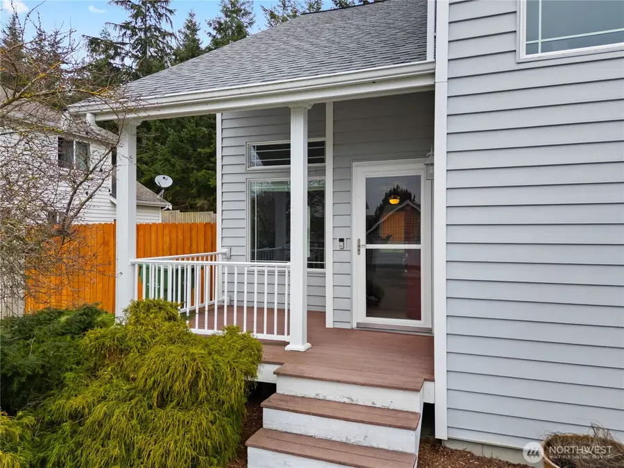 1062 NW Redwing Drive, Oak Harbor, WA 98277 - Image #3