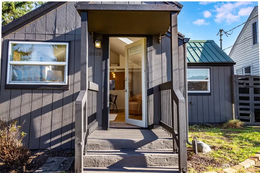 12406 2nd Place Sw, Seattle, WA 98146 - Image #2