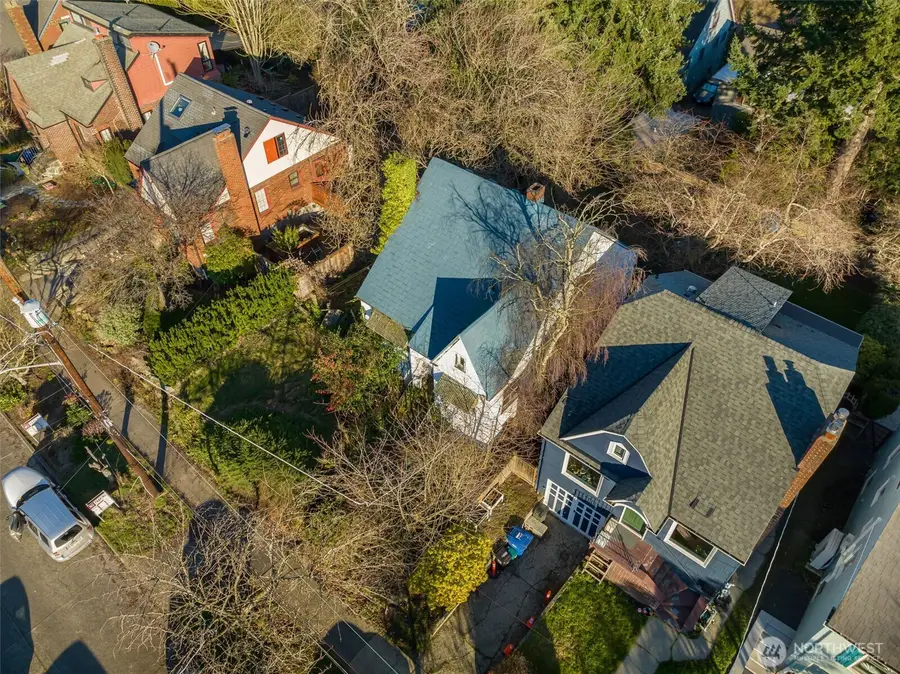 7332 9th Avenue Nw, Seattle, WA 98117 - Image #2