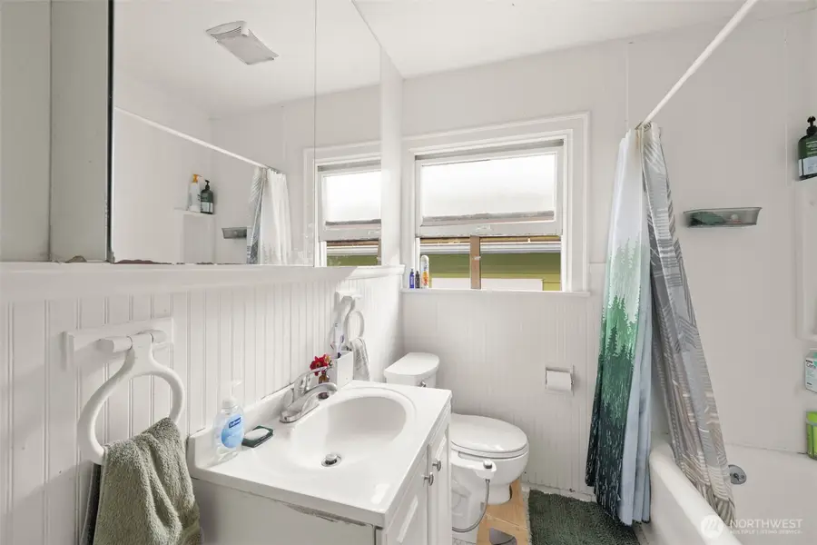 341 NE 51st Street, Seattle, WA 98105 - Image #3