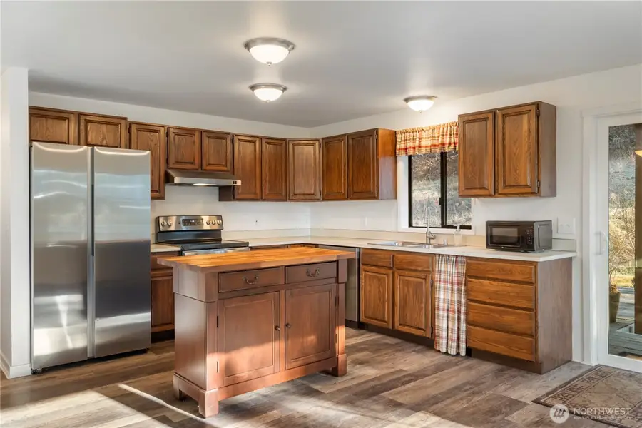 31326 SE 360th Place, Enumclaw, WA 98022 - Image #2