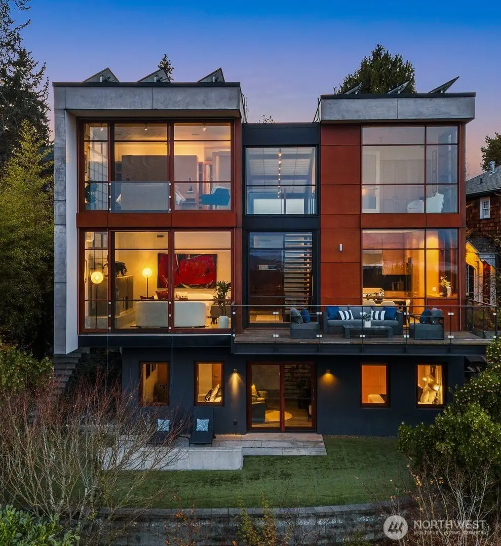 1527 E Howe Street, Seattle, WA 98112 - Image #1