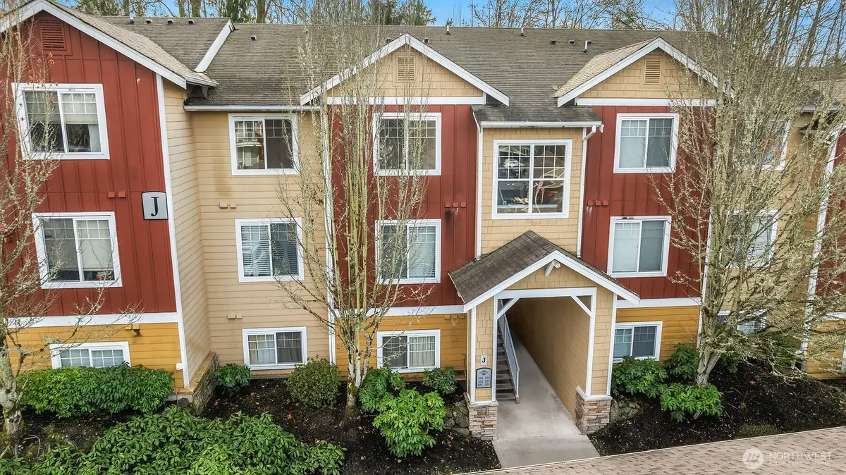 710 240th Way Se #J302, Sammamish, WA 98074 - Image #1