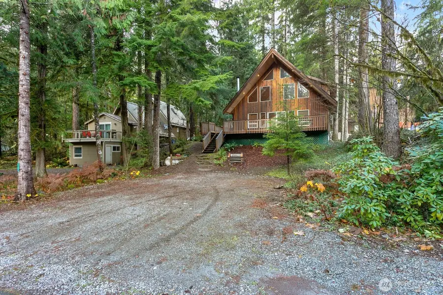 7132 St Helen's Place, Glacier, WA 98244 - Image #2