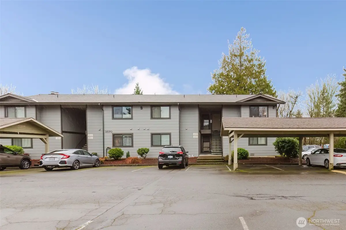 3570 Narrows View Lane #104, Bremerton, WA 98310 - Image #1