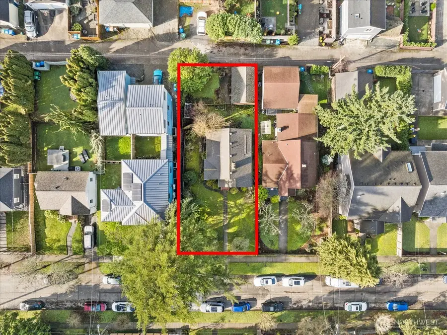 3835 35th Avenue W, Seattle, WA 98199 - Image #3