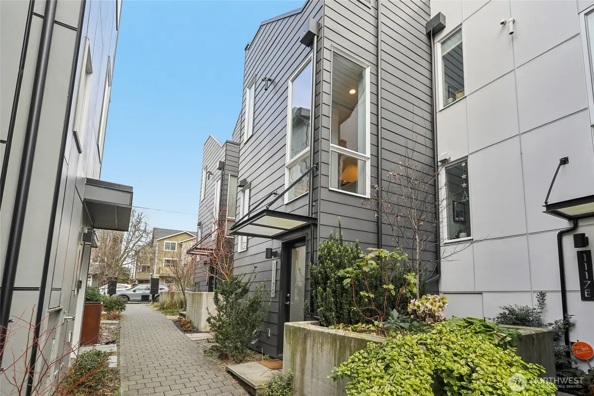 1117 NW 56th Street #D, Seattle, WA 98107 - Image #1