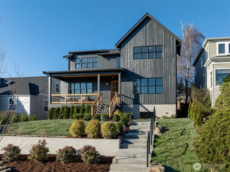 6807 54th Avenue Ne, Seattle, WA 98115 - Image #2