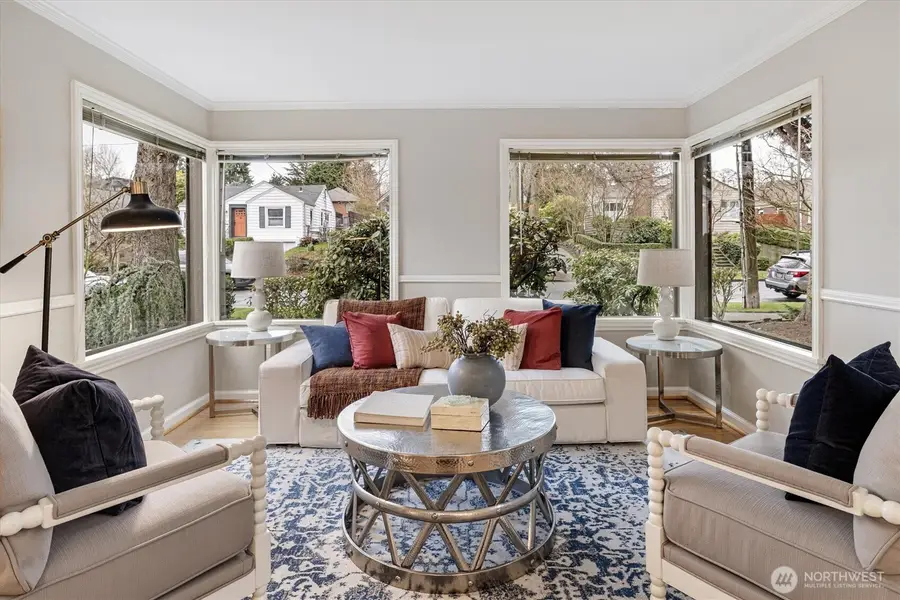 8060 Dibble Avenue Nw, Seattle, WA 98117 - Image #2