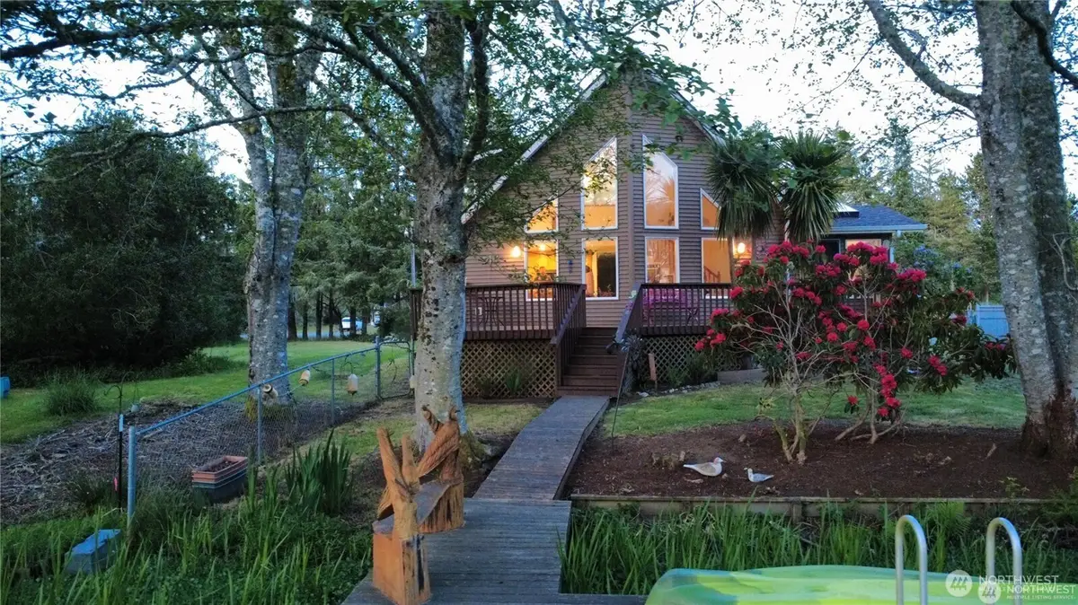 963 Hassalo Avenue Se, Ocean Shores, WA 98569 - #1