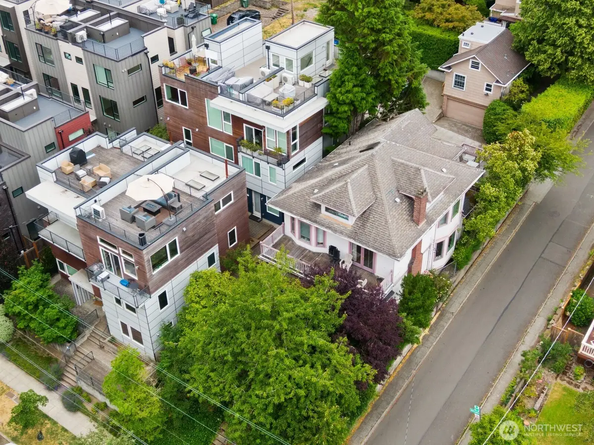 702 11th Avenue E, Seattle, WA 98102 - #1