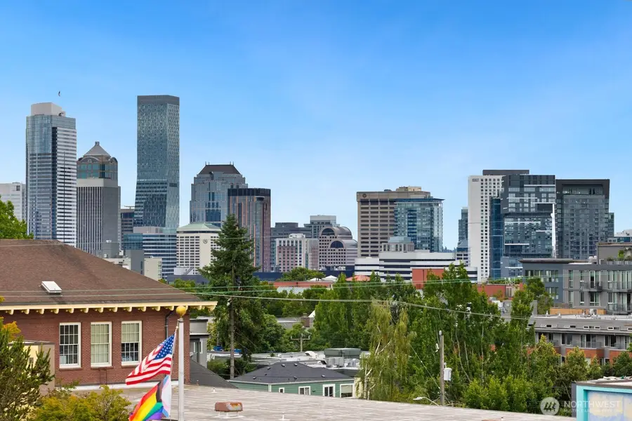 702 11th Avenue E, Seattle, WA 98102 - #2