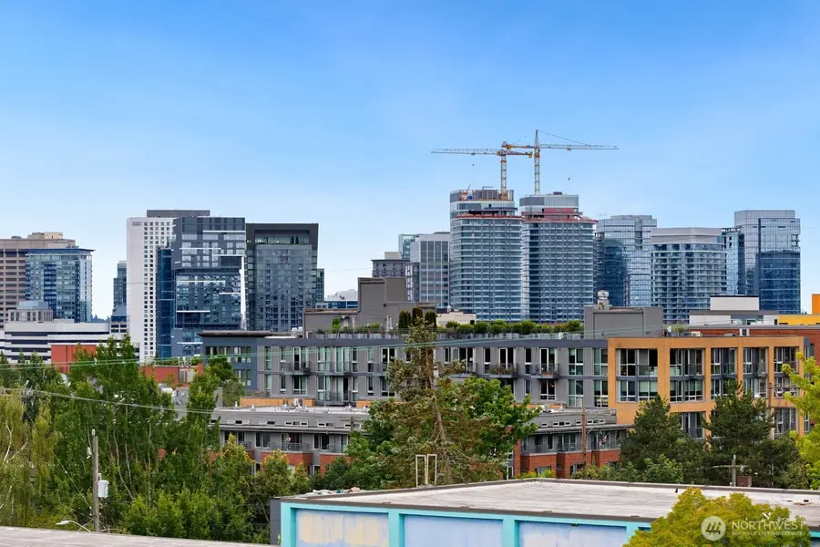 702 11th Avenue E, Seattle, WA 98102 - #3