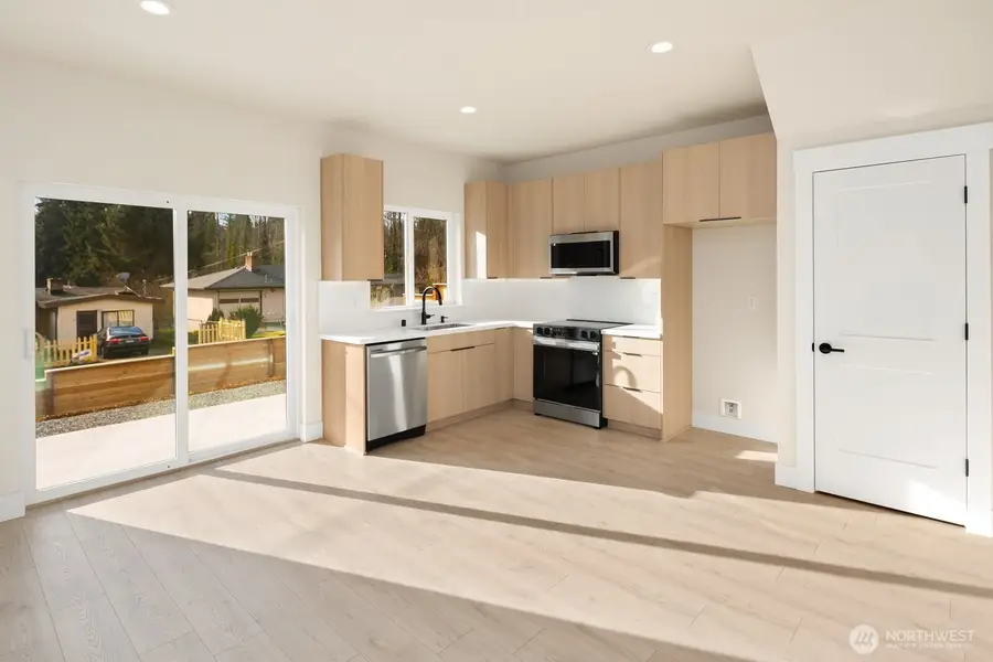 908 S 138th Street, Burien, WA 98168 - Image #2