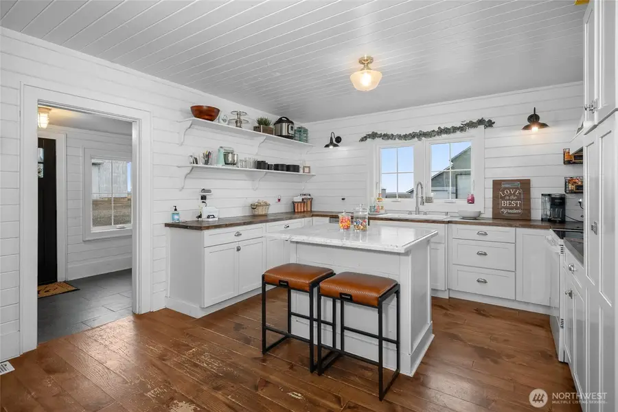 33540 Manke Road E, Harrington, WA 99134 - Image #2