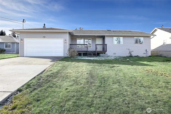 1952 SE Camano Drive, Camano Island, WA 98282