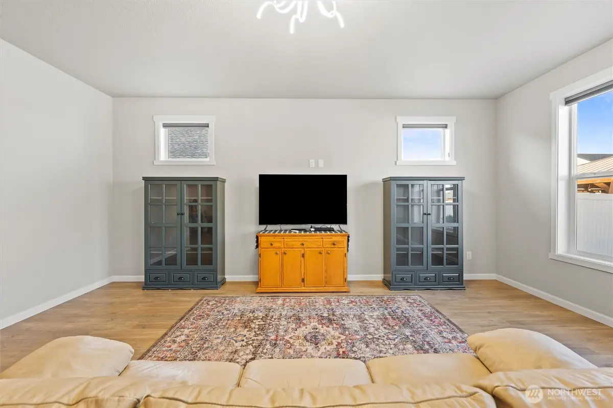 4712 W Coyote St W, Moses Lake, WA 98837 - Image #1