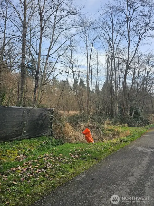 40 Jones Avenue Ne, Renton, WA 98056