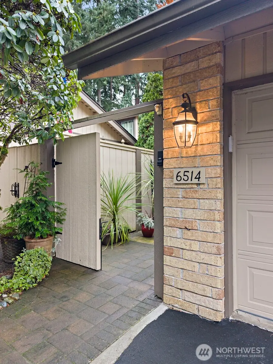 6514 NE 171st Place, Kenmore, WA 98028 - Image #2