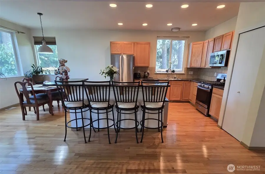 912 Gina Court Se, Olympia, WA 98513 - #3