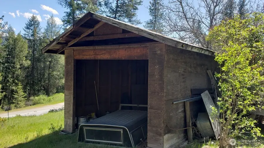 25055 Hwy 395 N, Kettle Falls, WA 99141 - Image #2