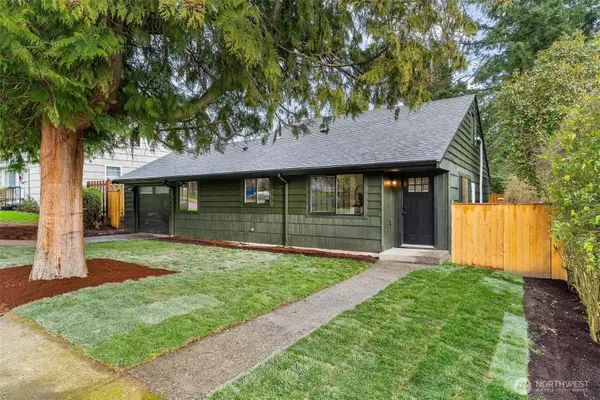 8418 31st Avenue Sw, Seattle, WA 98126