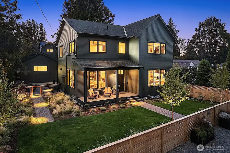 10419 41st Avenue Sw, Seattle, WA 98146 - Image #2